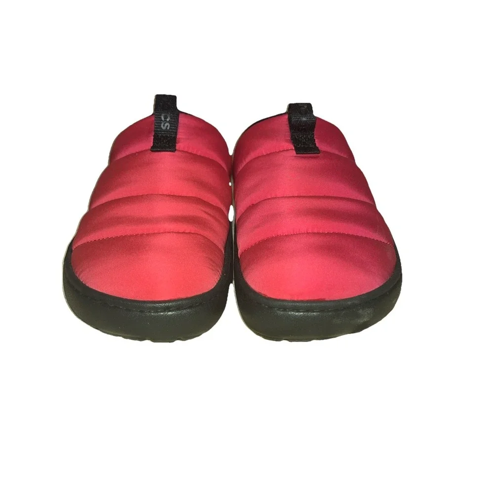 Crocs Classic Puff Moc Slip-On Pink Sz J6 (Fits Like 7M) Fleece SO Soft and Warm